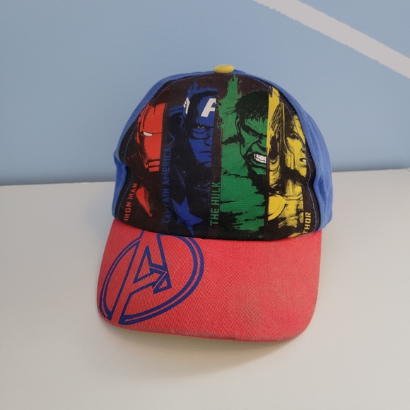 SOLD on fb Marvel Avengers Cap Hat size Boys 4-6X - Picture 1 of 12